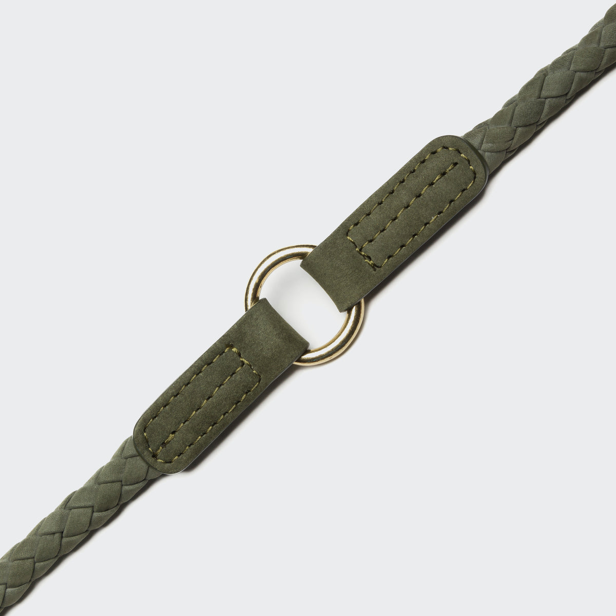 Moss leather dog leash side view, premium leather