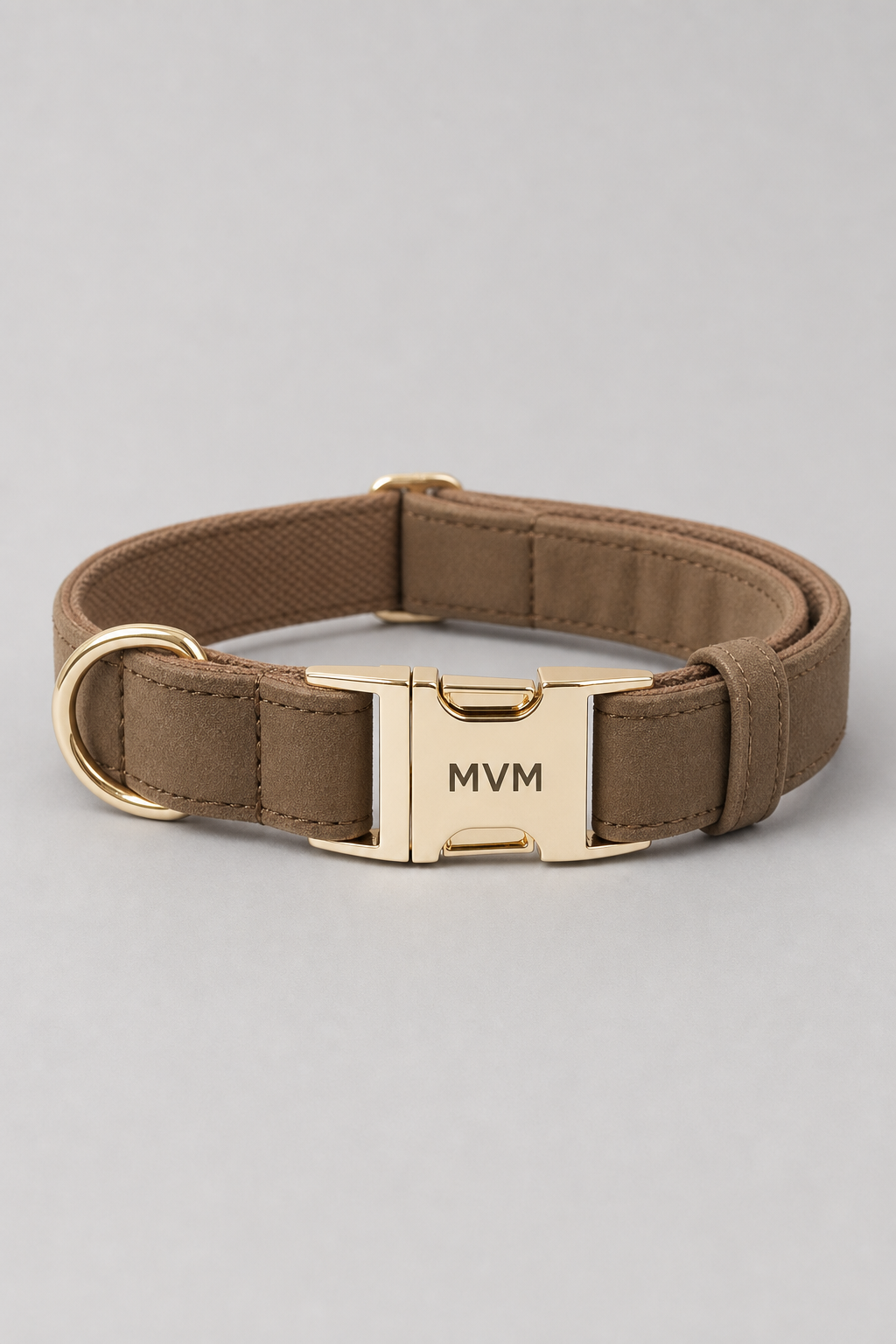Dog wearing chocolate brown luxury collar and leash set