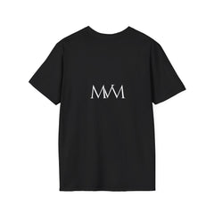 Rückseite des schwarzen Dackel T-Shirts mit dem MVM Monogramm in Weiß