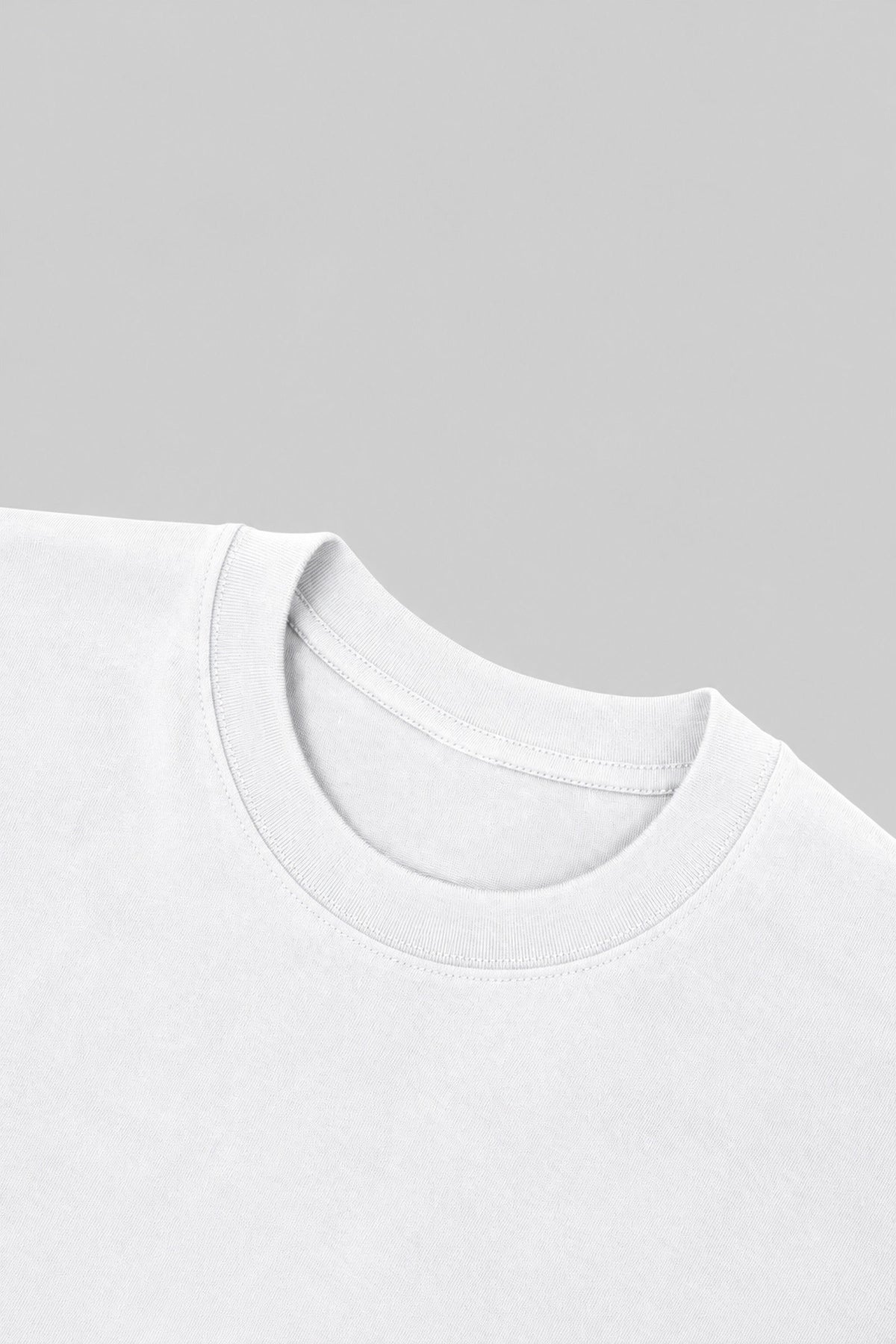 Ribbed crew neck of the white heavyweight cotton tee, close-up. Color: White
