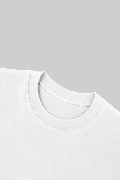Ribbed crew neck of the white heavyweight cotton tee, close-up. Color: White