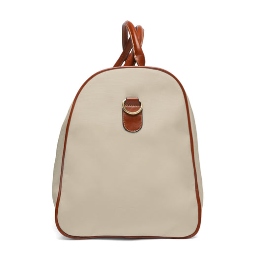 Color: Beige. Club Mark golf travel bag in beige, right side view with gold-colored zipper.