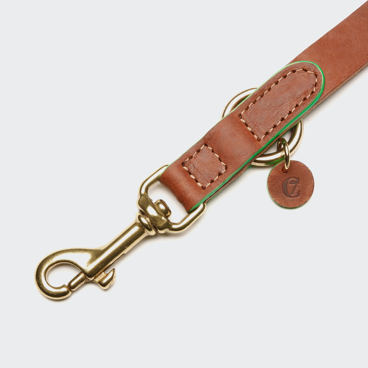 Kings Park dog leash side view, cognac leather