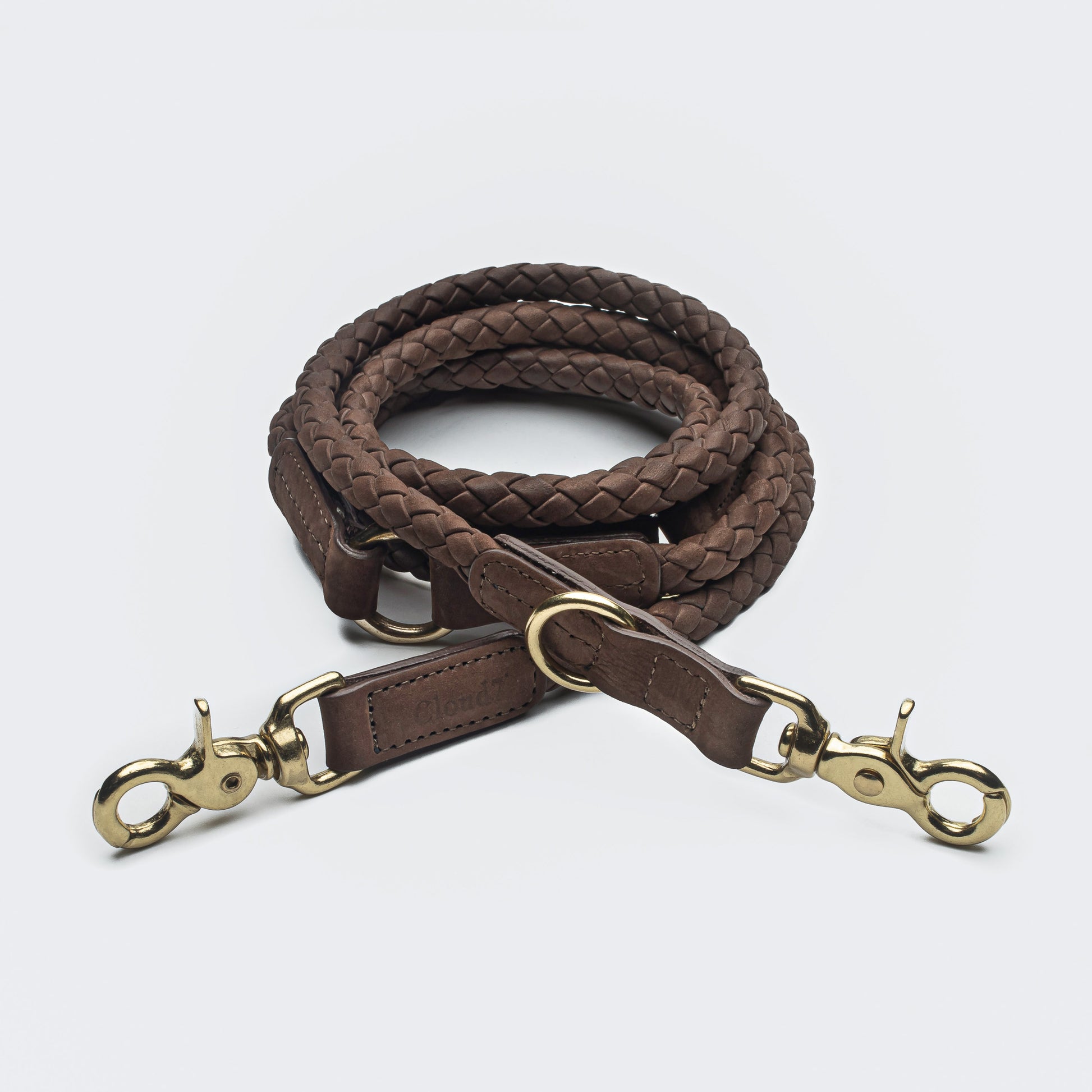 Ravello Hazel dog leash detail, premium leather hardware