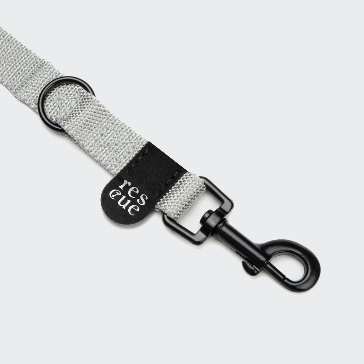 Silver reflective nylon dog leash side view, snap clip
