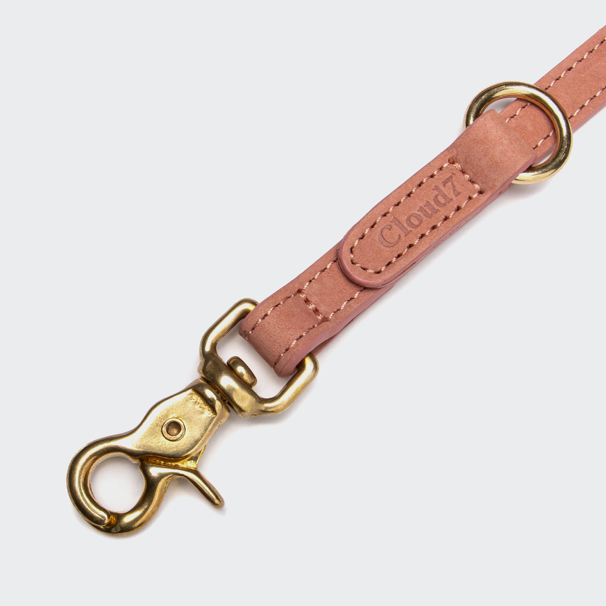 Peach dog leash back view, adjustable length