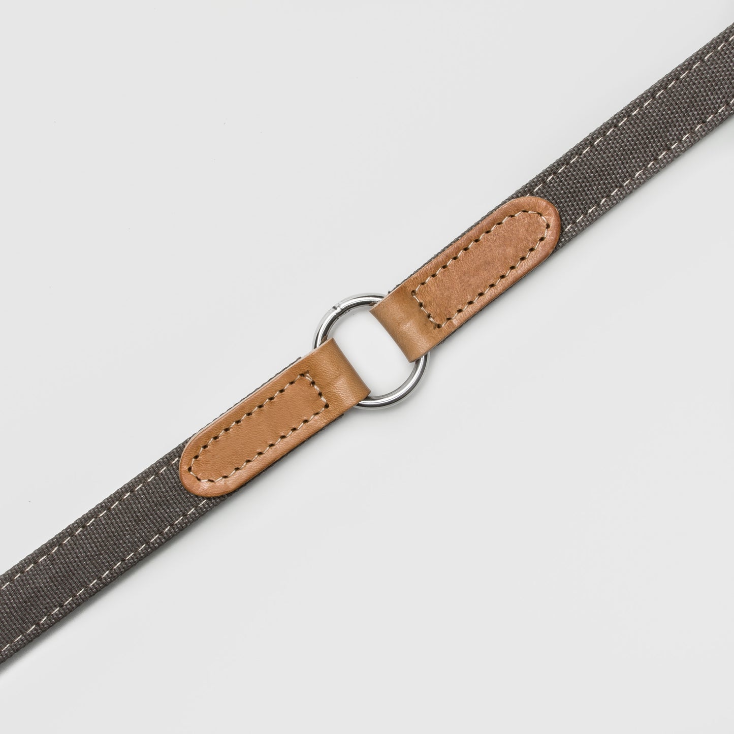 Greige dog leash side view, woven canvas fabric