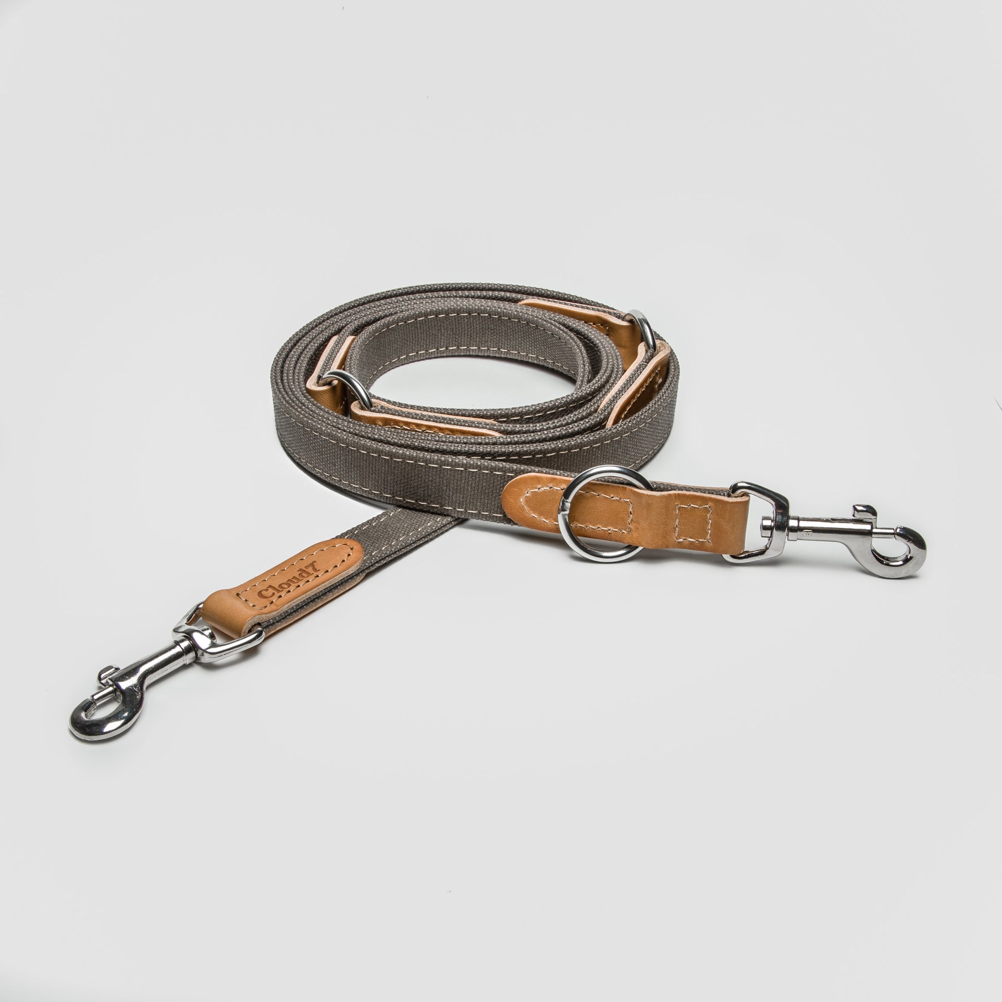 Greige canvas dog leash, metal snap clip, Cloud 7 Tivoli