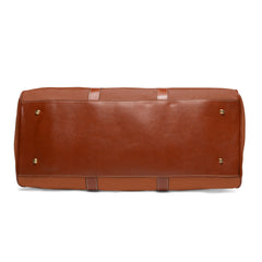 Color: Cognac. Putting Dachshund golf travel bag in cognac, bottom view with brown PU base and metal feet.