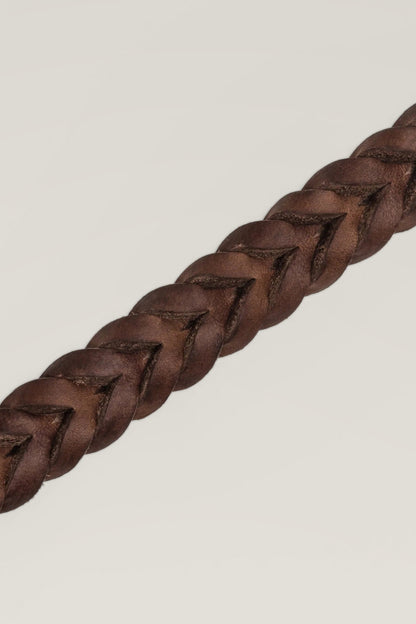 Hand-braided brown greased leather of the Cloud 7 Central Park dog collar, close-up
