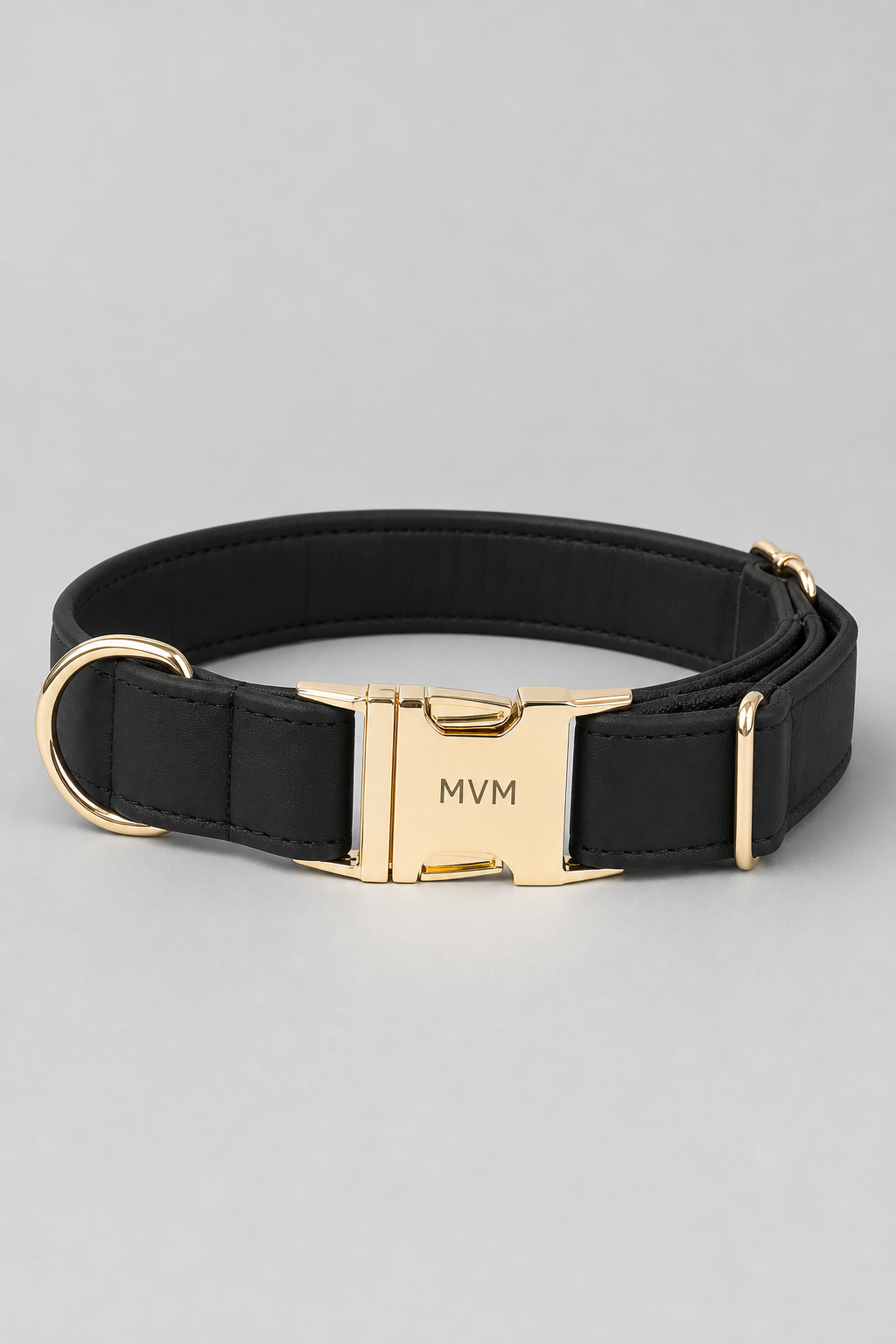 Dog wearing black luxury collar and leash walk set
